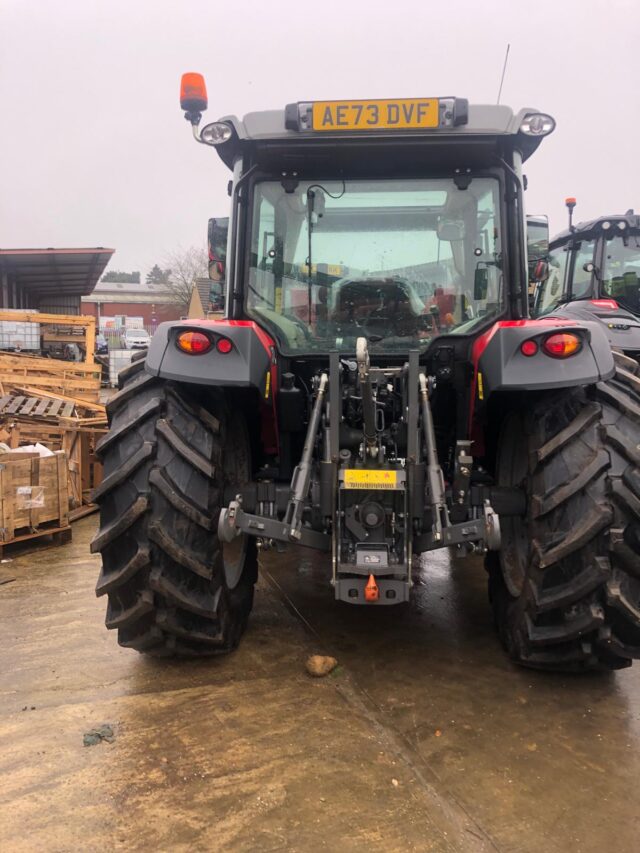 MA005088 2023 MASSEY FERGUSON 4710M CAB 4WD TRACTOR