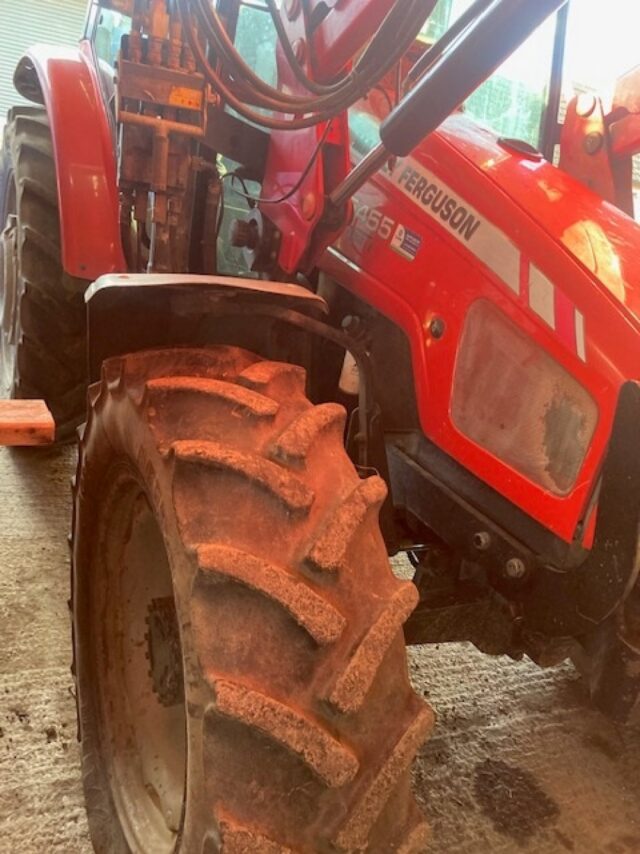 T6005503 2009 MASSEY FERGUSON 5455 4WD TRACTOR & MF945 LOADER