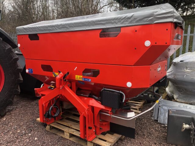 JM000085 NEW KUHN AXIS 40.2 MEMC BROADCASTER