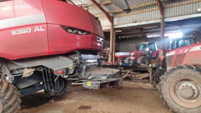 TH000650 2018 MASSEY FERGUSON 9380 AL HYBRID COMBINE