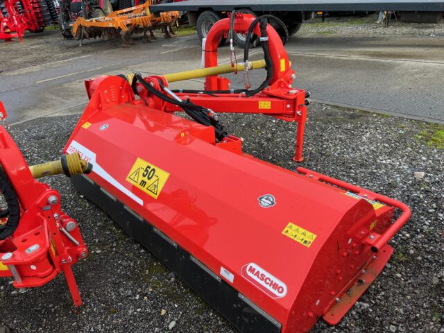 2M040061 New 2022 Maschio Giraffa XXL 260 Flail Mower