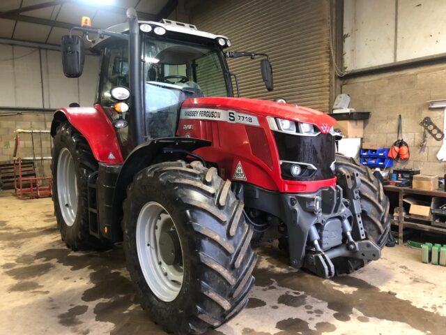 2M039601 2020 MASSEY FERGUSON 7718S EFD6 4WD TRACTOR