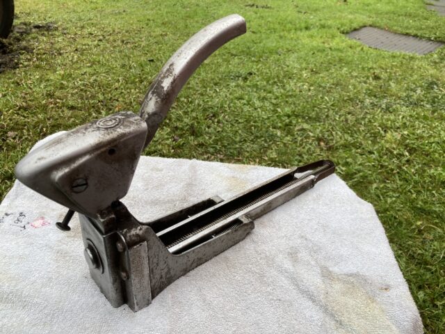 Vintage carton stapler