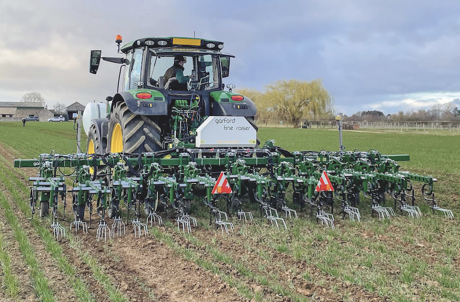 Garford Robocrop Interrow farm machinery