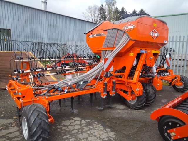 HM067844 NEW KUHN MEGANT 602R SEED DRILL