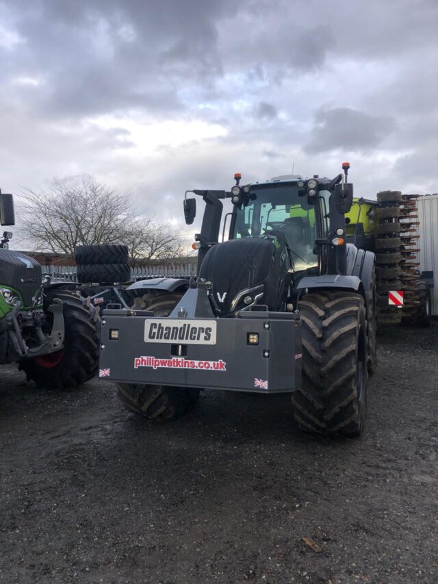 VA000226 VALTRA T235D 4WD TRACTOR