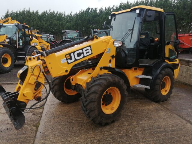 TB002929 2021 JCB TM220 4WD TELEHANDLER