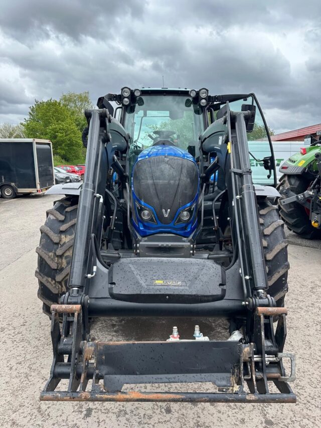 TJ000452 2020 VALTRA N154EA 4WD TRACTOR