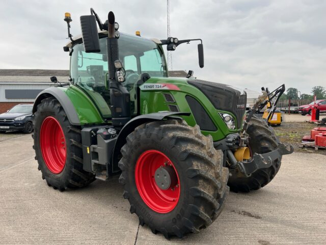 T4011302 – 2019 Fendt 724 Profi Plus Tractor