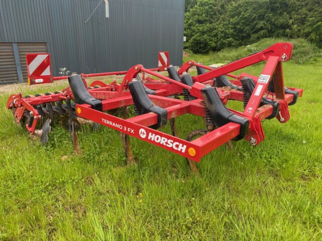 GM035918 DEMO HORSCH TERRANO 3FX CULTIVATOR