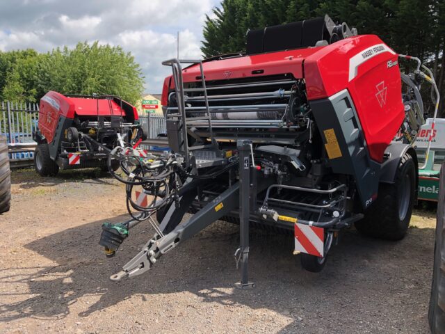 MA005307 DEMO MF RB416V PROTEC BALER