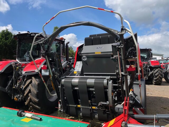 MA005307 DEMO MF RB416V PROTEC BALER