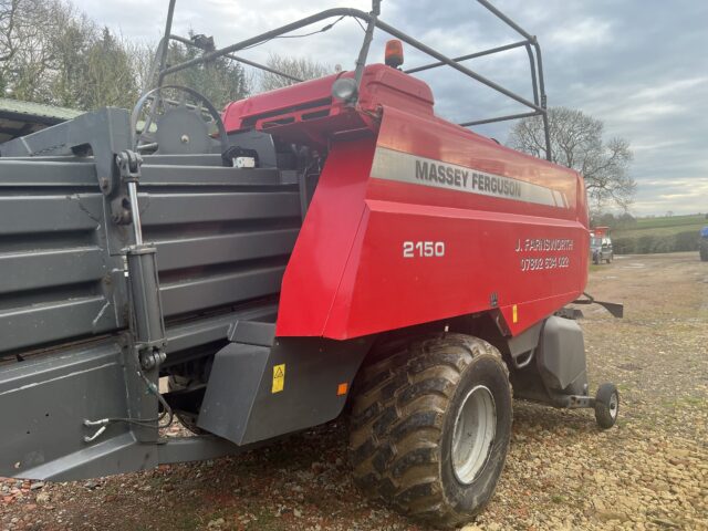 Massey Ferguson 2150 Baler