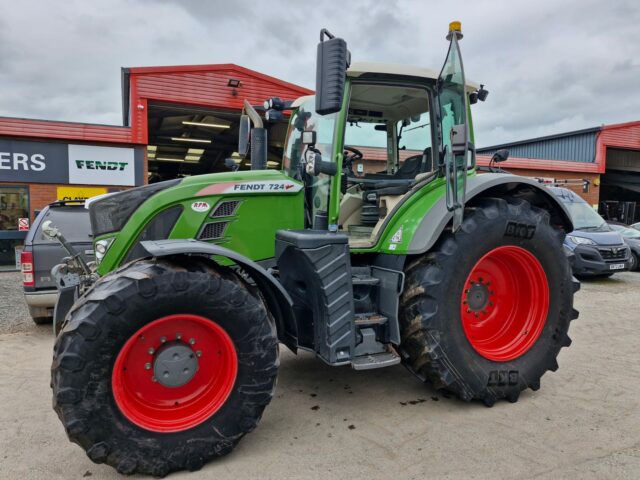 TJ000173 2018 FENDT 724 PROFIPLUS 4WD TRACTOR