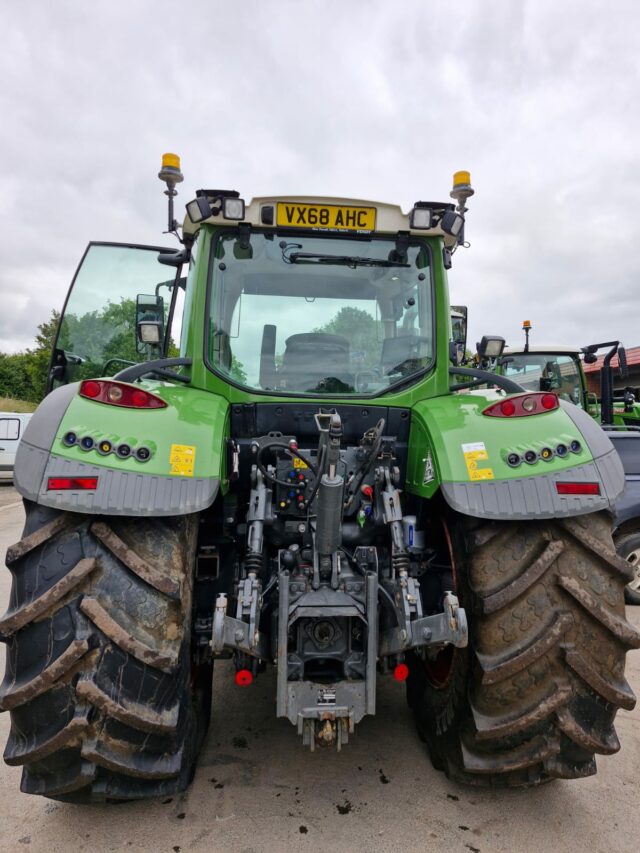 TJ000173 2018 FENDT 724 PROFIPLUS 4WD TRACTOR