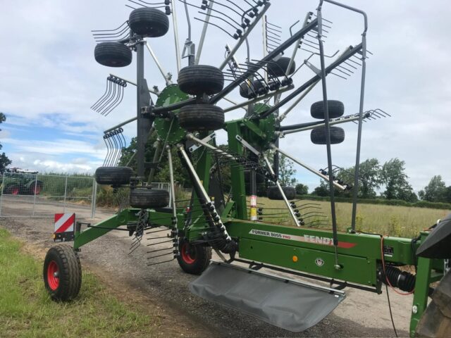 FE000282 NEW FENDT FORMER 8055 PRO RAKE