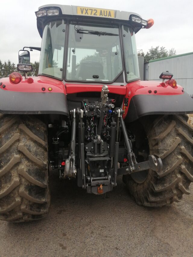 TH000837 2022 MASSEY FERGUSON 7S.180 EFD6 4WD TRACTOR