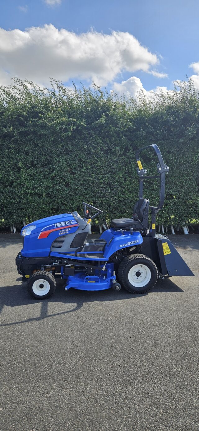 7M006142 NEW ISEKI SXG323 RIDE ON MOWER