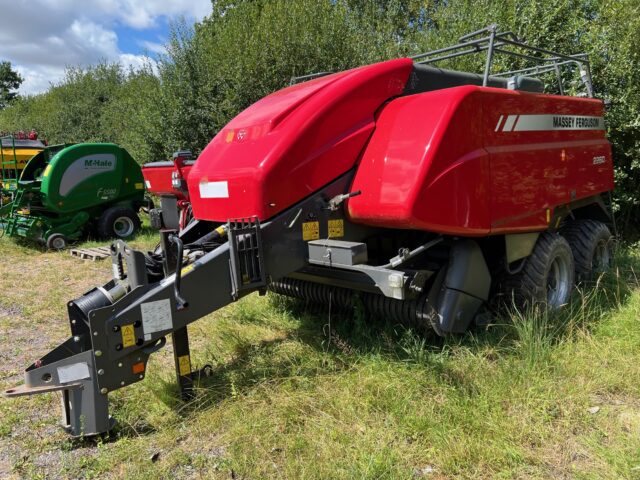 HM067738 New Massey Ferguson 2260 Large Square Baler