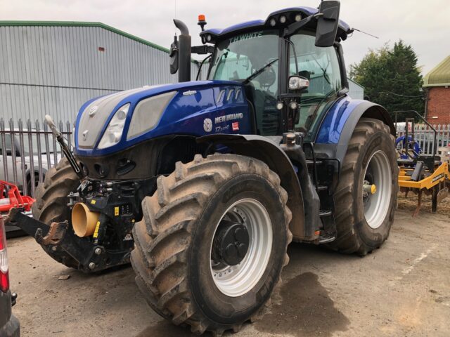 TH000980 NEW HOLLAND T7.315 HD TRACTOR