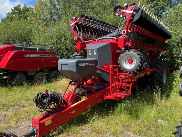 GM035924 HORSCH AVATAR 12.25 SD DRILL