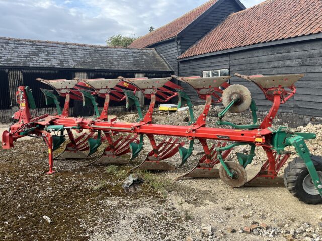 Kverneland LS240 Plough