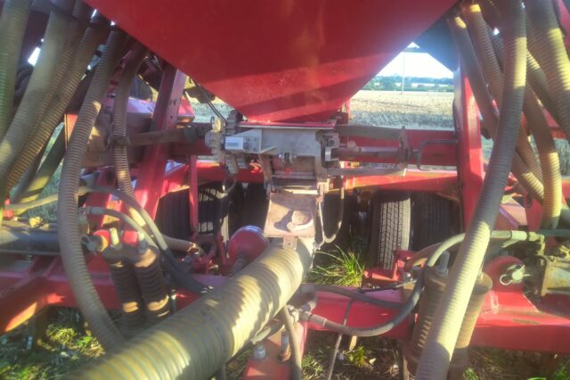 HORSCH CO-4 4M DIRECT/TINE DRILL