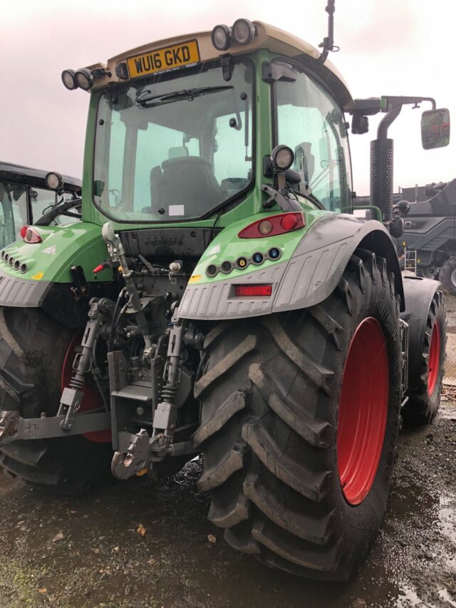 T2034361 FENDT 516 POWER 4WD TRACTOR