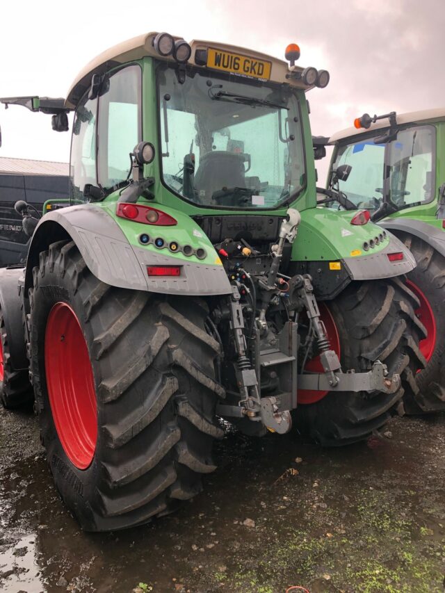 T2034361 FENDT 516 POWER 4WD TRACTOR