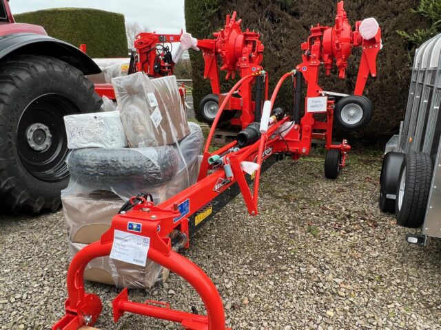 IM000030 NEW Kuhn GA7501 GyroRake.