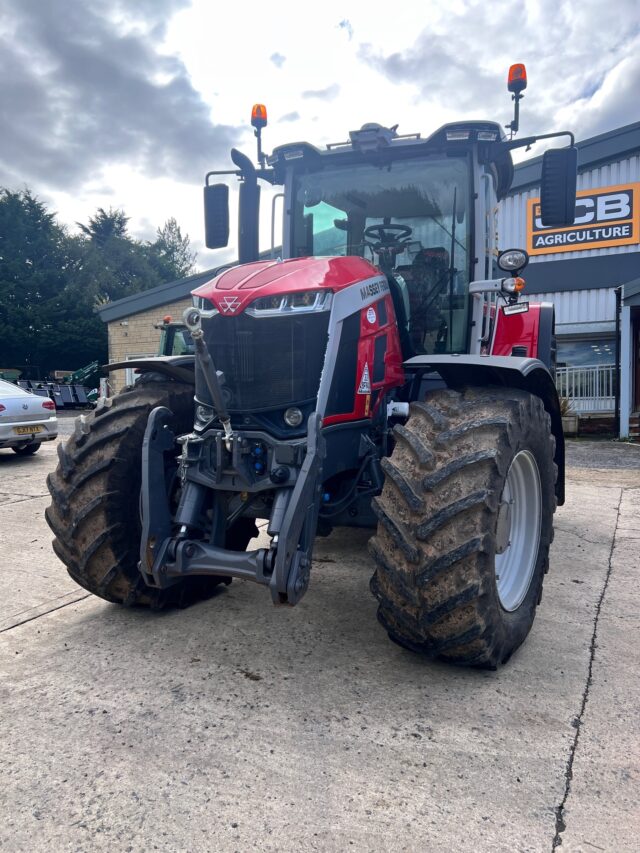 TH000839 2022 MASSEY FERGUSON 8S.265 EFDV 4WD TRACTOR