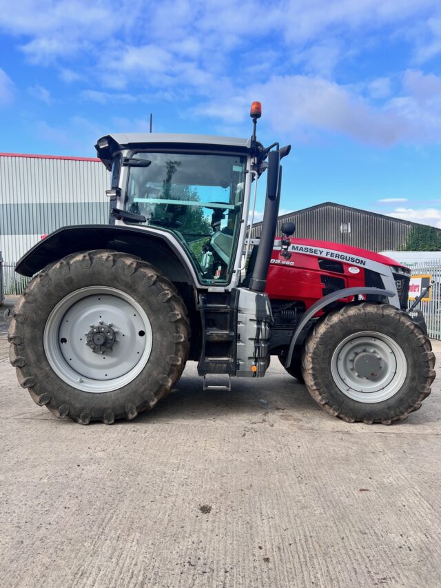 TH000839 2022 MASSEY FERGUSON 8S.265 EFDV 4WD TRACTOR