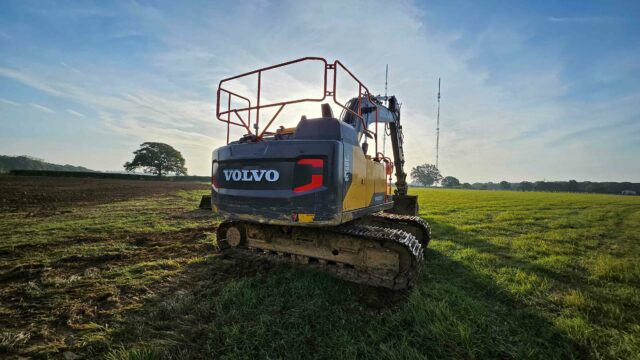 Volvo Excavator (EC160EL)