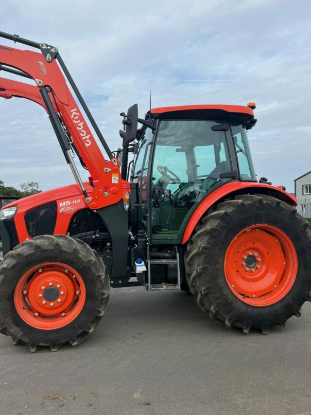 Kubota M5-112 Tractor & Loader