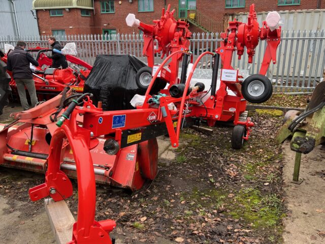 HM067673 New Kuhn GA7501 Rake.