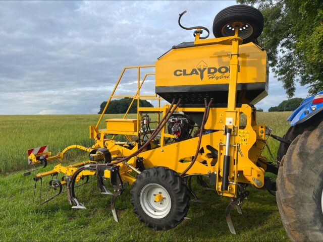 BM000170 2021 CLAYDON 3M GRAIN DRILL