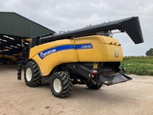 2017 New Holland CX8.80 Combine