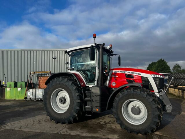 8M003964 2023 MF8S.265 EXD7 4WD TRACTOR