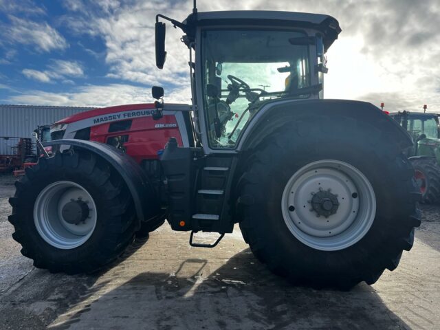 8M003964 2023 MF8S.265 EXD7 4WD TRACTOR