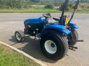 2001 New Holland TC27D