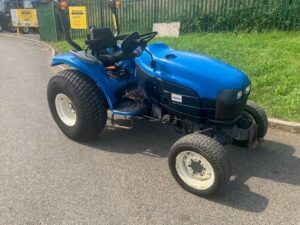 2001 New Holland TC27D