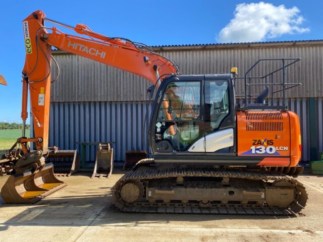 HITACHI 130 ZAXIS LCN-6 EXCAVATOR