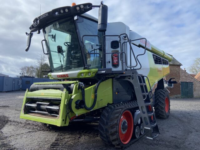 Claas 8700 TT with 12.3m Convio