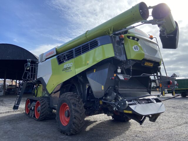 Claas 8700 TT with 12.3m Convio