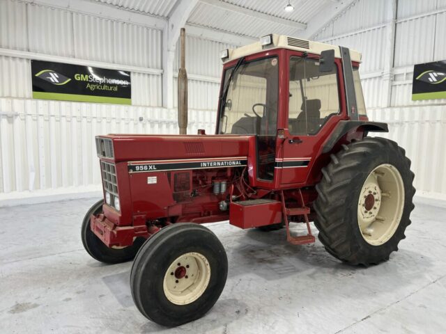 IH 956XL 1399 HOURS!!