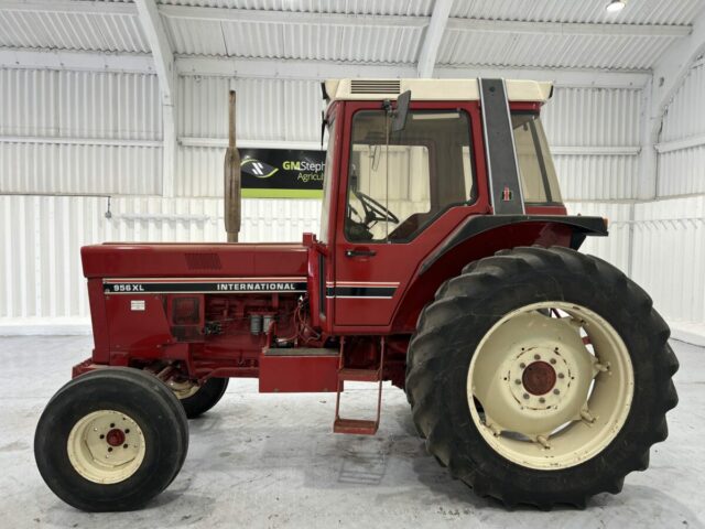 IH 956XL 1399 HOURS!!