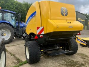 2019 New Holland Roll-Belt 150