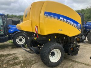 2019 New Holland Roll-Belt 150