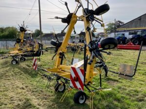 2022 New Holland Proted 690 Tedders