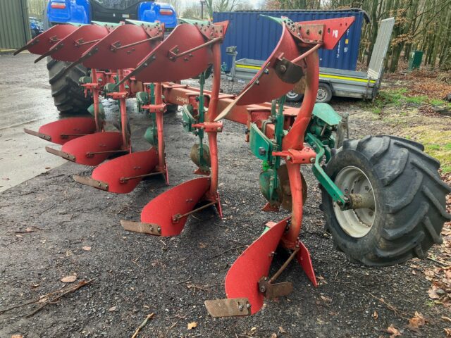 2016 Kverneland 2500 I-Plough